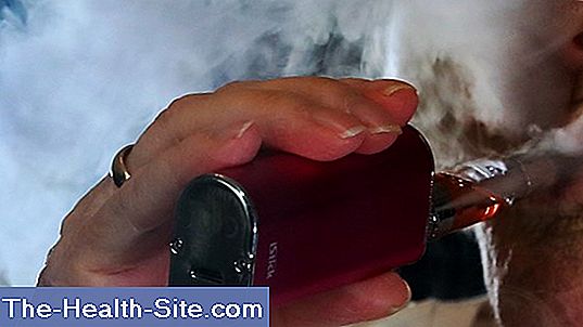 English doctors: e-cigarettes less harmful than smoking